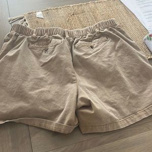 Old navy everyday khaki shorts